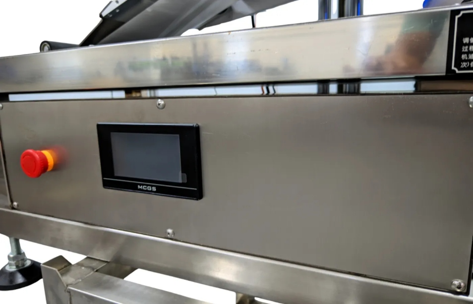 automatic flat bottle labeling machine