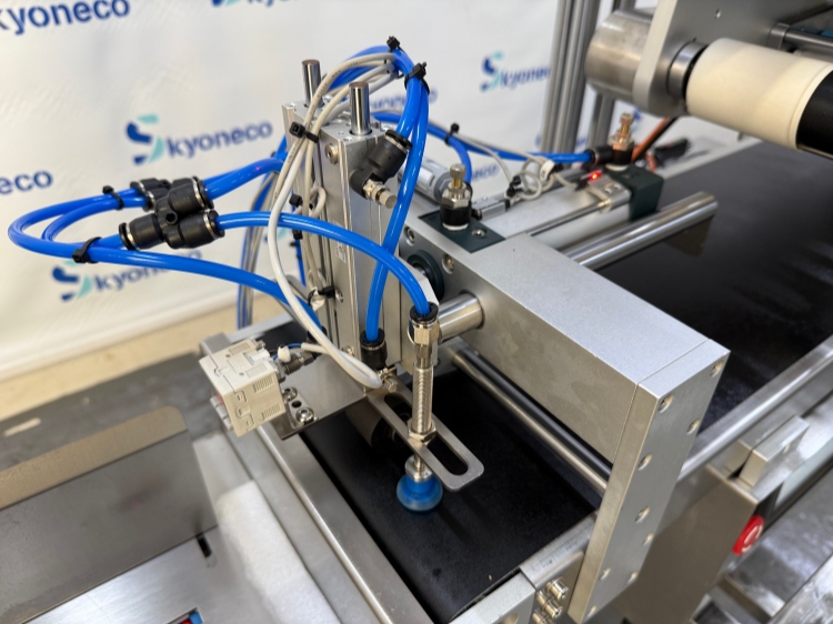Card Labeling Machine Page Separation Device